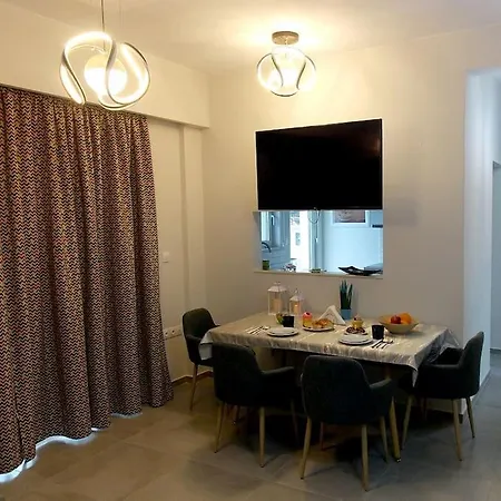 Alena Apartment *