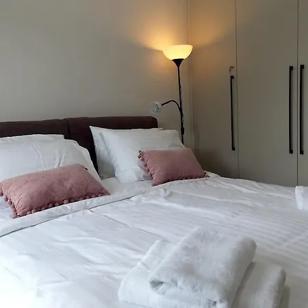 Alena Apartment *